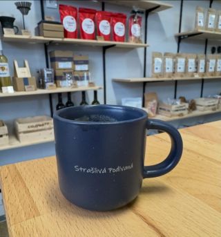 Předčasné vánoce ❤️ #coffee77 #cerstveprazenakava #straslivapodivana